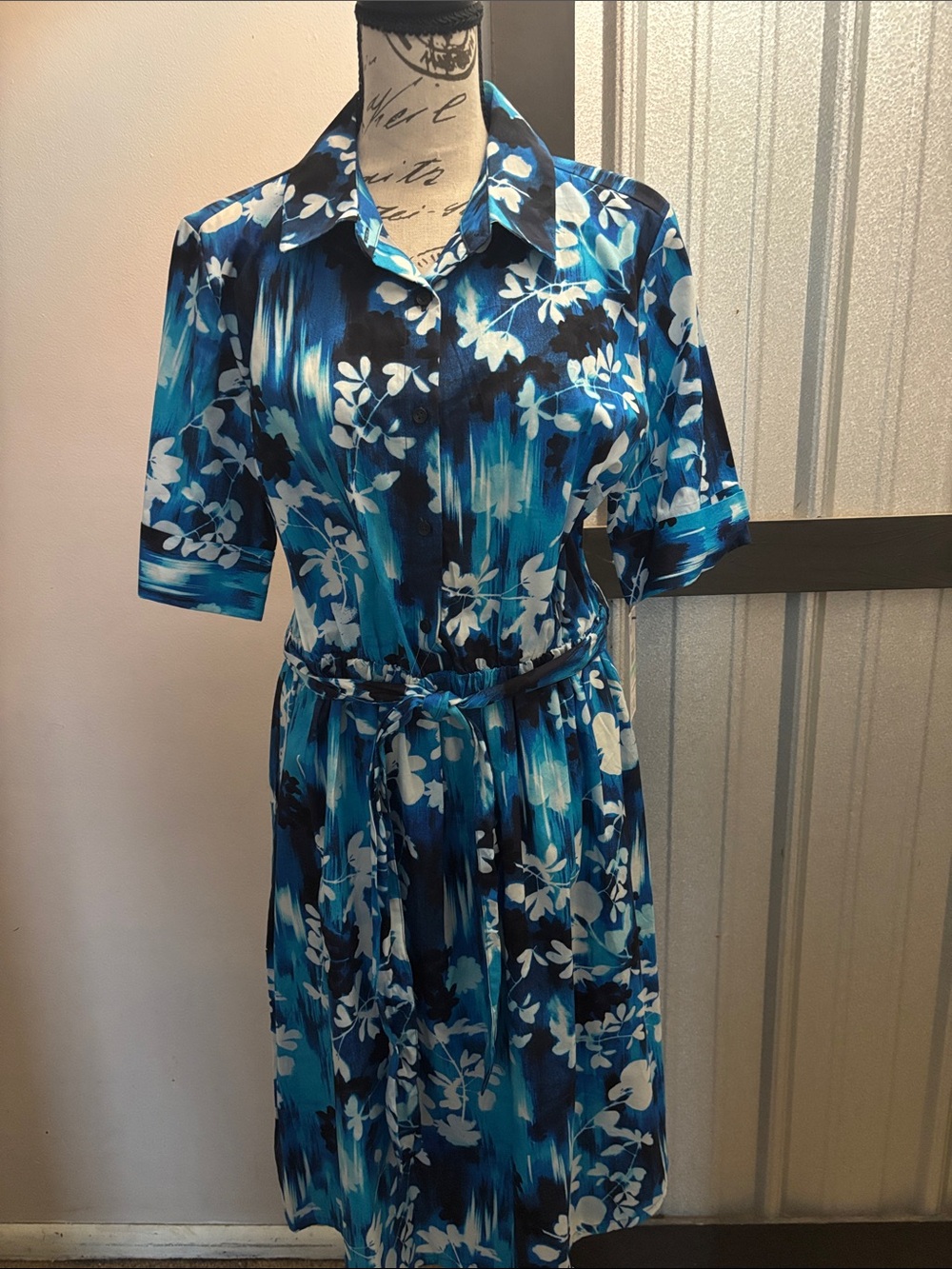 DKNY Blue & White Floral Button-Front Midi Dress